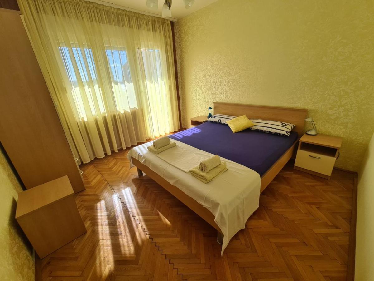 Alena Apartment *